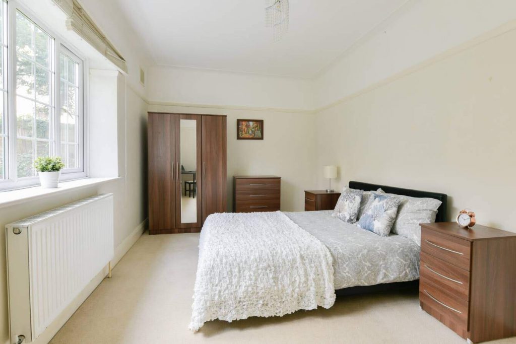 1.4. The Downs Court Rm4 - After